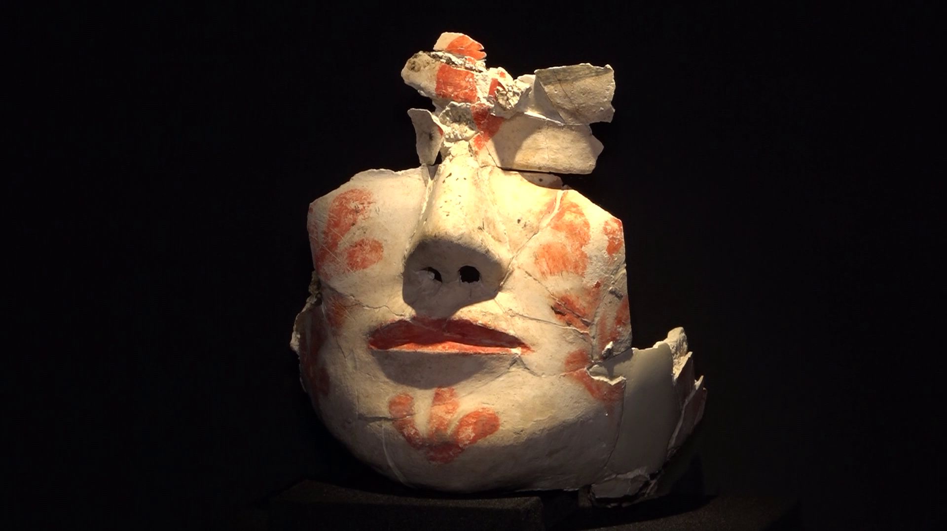 Выставка артефактов «Сны Сибири» открылась в Художественном музее Новосибирска смотреть онлайн