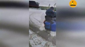 Мини‑погрузчик "Гидромаш" с ковшом для уборки снега