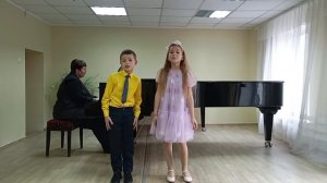 Джиоева Алиса и Чекменев Дамир - Город детства