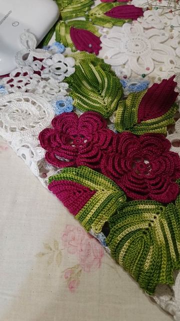 Кофточка Ирландским кружевом в работе