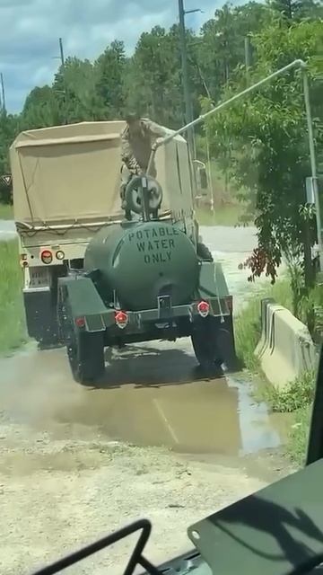 смешной случай в американской армии .mp4 смотреть онлайн