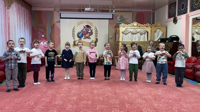 "С днём мамы". Поздравление группы №7 "Светлячки" смотреть онлайн