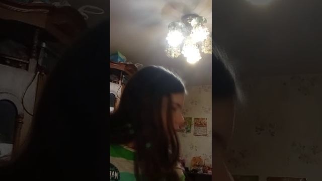 общаюсь и слушаем музыку 🎧 по Алиса