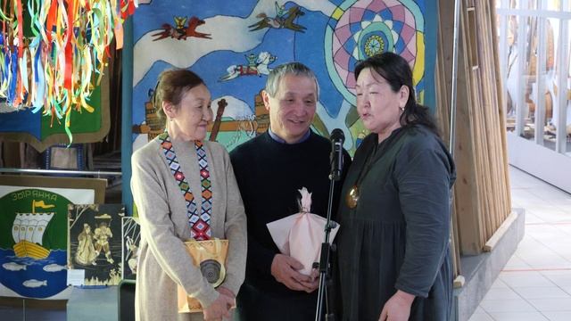 Выставка Петра Новгородова «КЫЛЫ САҔАР КЫРЫЫМПА»