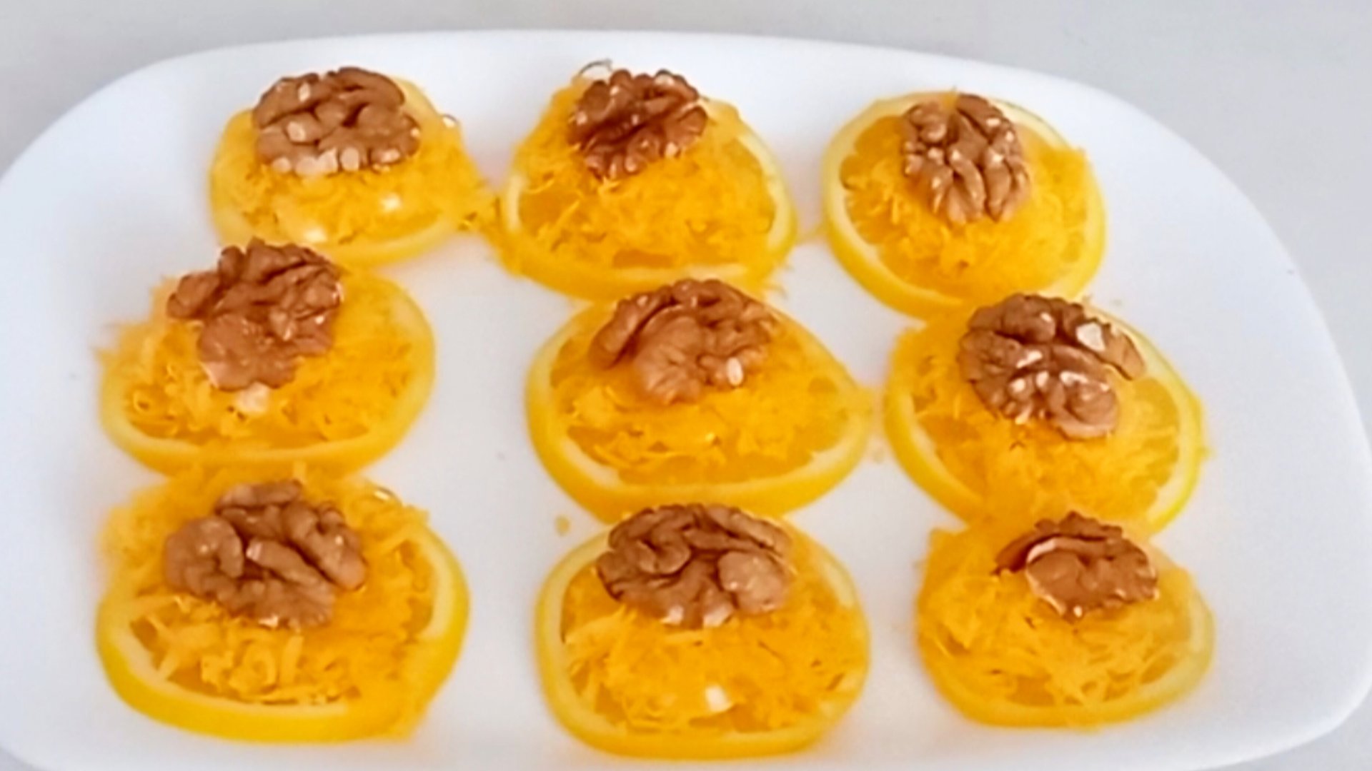 Закуска с лимоном 🍋, сыром 🧀 и грецким орехом / Лимон 🍋 под шубой смотреть онлайн