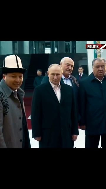 Путин сыграл на комузе смотреть онлайн