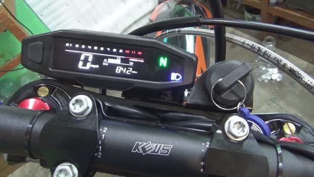 УСТАНОВКА ПРИБОРНОЙ ПАНЕЛИ НА ЛЮБОЙ 4Т КИТАЙСКИЙ МОТОЦИКЛ. смотреть онлайн