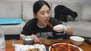 🔥🍲 Мукбанг и Mukbang : ОСТРЫЕ КУРИНЫЕ НОЖКИ И ЖЕЛУДКИ! 🍗 Хрустящая жарка