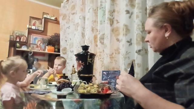 СХОДИЛА НА УТРЕННИК/УЖИН 🍱 смотреть онлайн