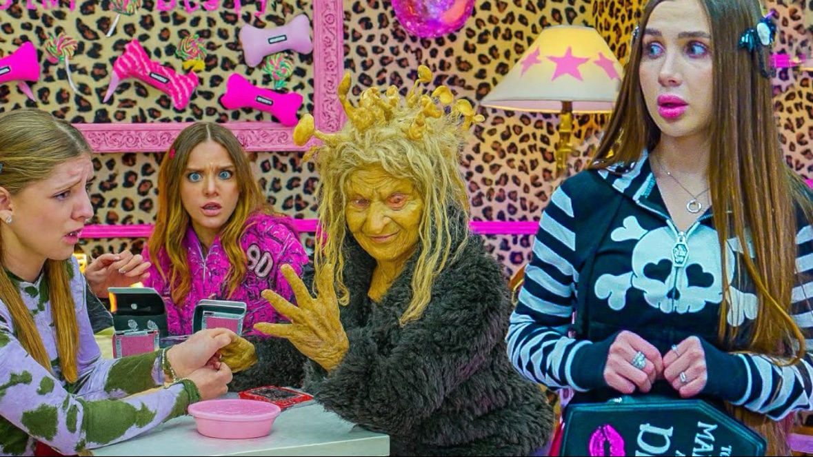 ДИАНА ПОПАЛА В ЛЕОПАРДОВЫЙ САЛОН -КУДА ОБЫЧНЫХ КЛИЕНТОВ НЕ ПУСКАЮТ смотреть онлайн