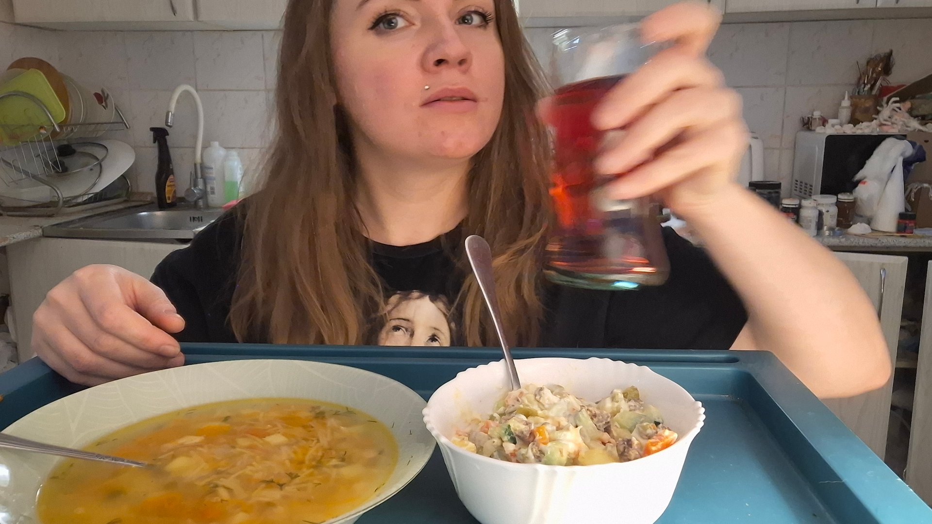 Мукбанг оливье с говядиной, суп с жареной вермишелью #Мукбанг #фудблог смотреть онлайн