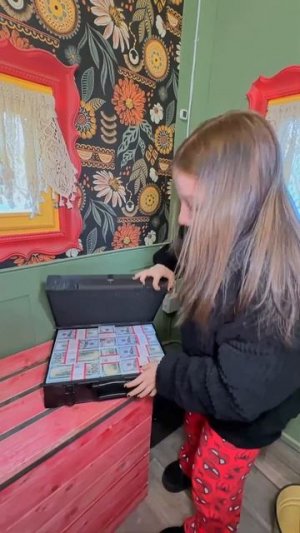 Чика ФНАФ и золотое яйцо! Чика снесла золотое яйцо! #фнаф #история