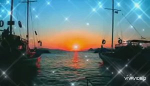 ***В МОРЕ ХОДЯТ ПАРОХОДЫ...***