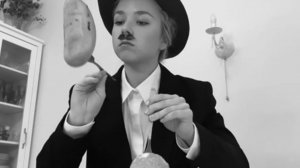 "Мэрилин Монро и Чарли Чаплин" - Марьяна Зобач