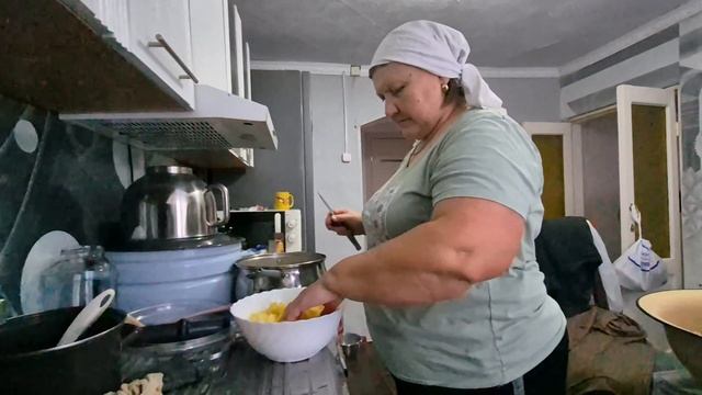 на деревенском канале кто,что ищет? у меня уборка,стирка,глажка и ... смотреть онлайн