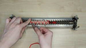 38 УЗОР ПОЛОСАТАЯ РЕЗИНКА В РЕЗИНКЕ || цветной узор двусторонний | вязальная машинка Ивушка