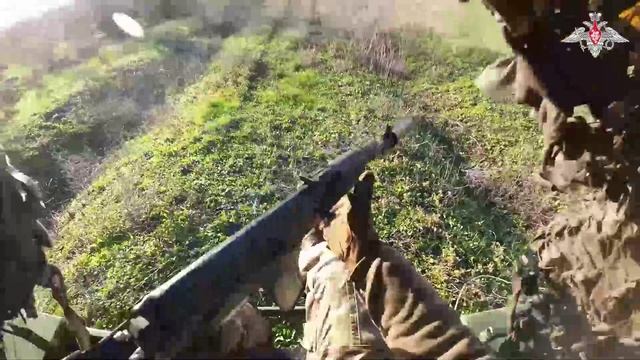 СВО День 1372: Тренировки военнослужащих ВДВ ВС РФ с комплексом «Омич» смотреть онлайн