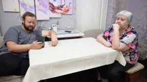 Мы папу не прогоняли Жена и сын держат ответ ПОДВАЛ ИЛЬИЧА ответы на комментарии