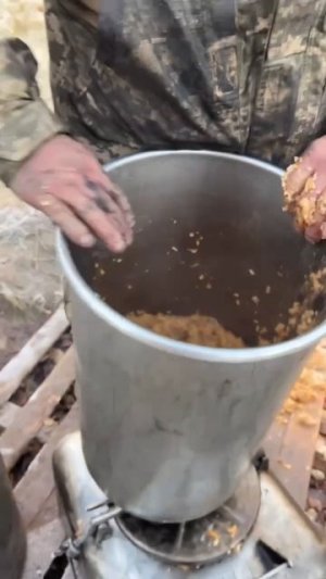 Хречево у хохлов. Реально свиньи