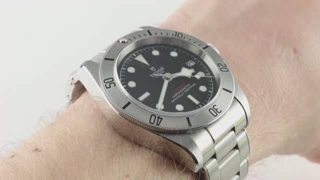 Обзор роскошных часов Tudor Black Bay Steel 79730