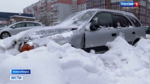 Брошенные машины мешают убирать снег с дорог и во дворах Новосибирска