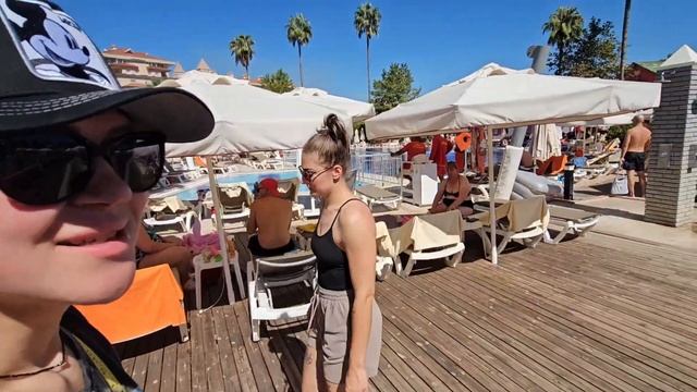 IC Santai Family Resort - одним дублем