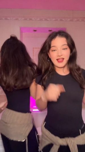 Это все она )