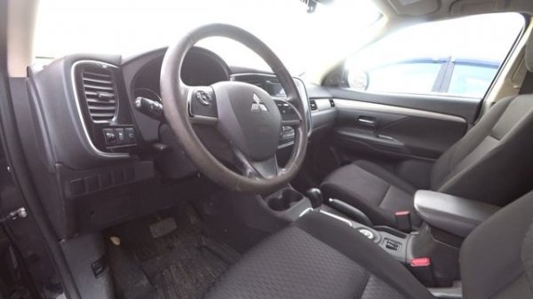 На замену Гольфа..  Может кроссовер?