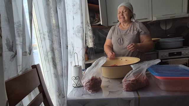 Хочу чтобы куры закидали меня яйцами/ переработка/ освободила контейнеры по мешочкам смотреть онлайн