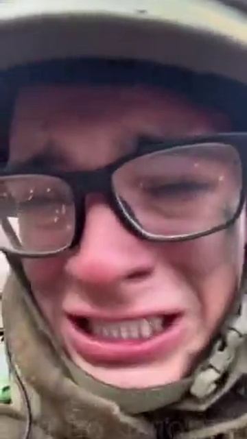 Наёмник расплакалась маме после первого столкновения с Русским солдатом😎🤙🤍💙❤️🇷🇺🇷🇺🇷🇺 смотреть онлайн