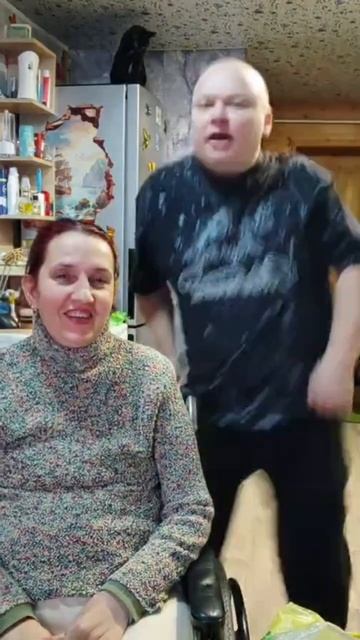 Пошла жара 😁 #танцыдома #танцынатнт #танцуюдушойителом #танцуюдлясвоих смотреть онлайн