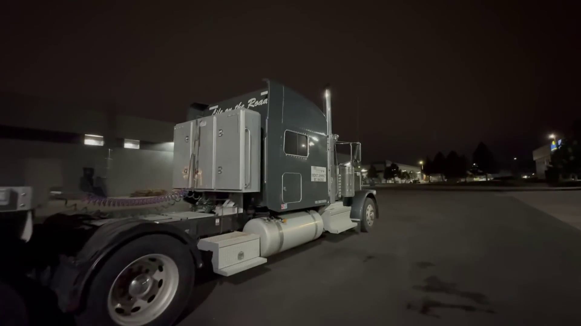 КАК Я ЧУДОМ СПАС ОСЬ И ДОЕХАЛ ДО ДОМА ЧЕРЕЗ СНЕГ И ВЕТЕР. Дальнобой по Америке: Судьба Дорога смотреть онлайн