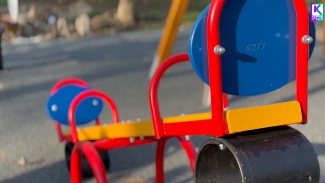 В Керчи обновляют детские площадки смотреть онлайн