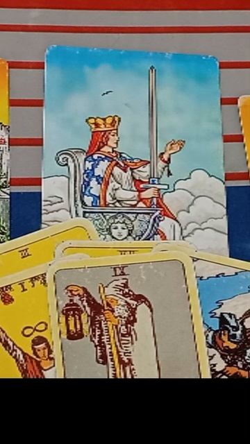 #таро расклад. что у него происходит сейчас в личной жизни смотреть онлайн