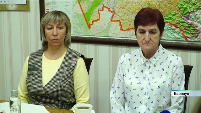 Губернатор Алтайского края Виктор Томенко встретился с матерями и жёнами участников СВО смотреть онлайн