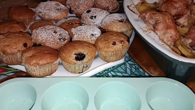 ПЕКУ КЕКСЫ/МУЖ ЗАПЛАТИЛ ЗА ЭЛЕКТРОЭНЕРГИЮ, ЧТО-ТО МНОГО ВЫШЛО 🤦♀️ОБЕД. смотреть онлайн