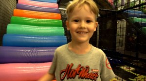 Аттракционы и развлечения видео для детей