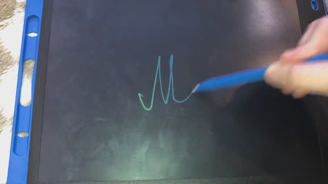 Игра в планшет, алфавит, прописные буквы для дошкольников смотреть онлайн