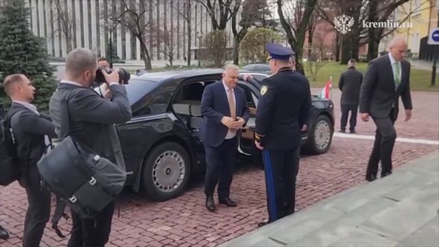 Виктор Орбан в Кремле смотреть онлайн