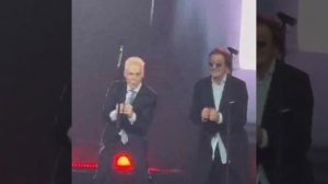 Опять придёт суббота... И нам с тобой охота Кадриль потанцевать...