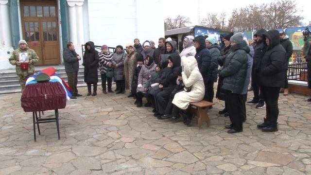 Каменцы простились с погибшими военнослужащими – Сергеем Злобиным и Сергеем Кравцовым. смотреть онлайн