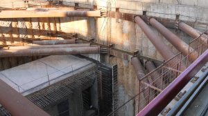 Завершение проходки правого перегонного тоннеля на станции метро "Театральная"