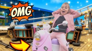 ЧТО СЛУЧИЛОСЬ В ПАРКЕ АТТРАКЦИОНОВ? Приключения и неожиданные американские горки