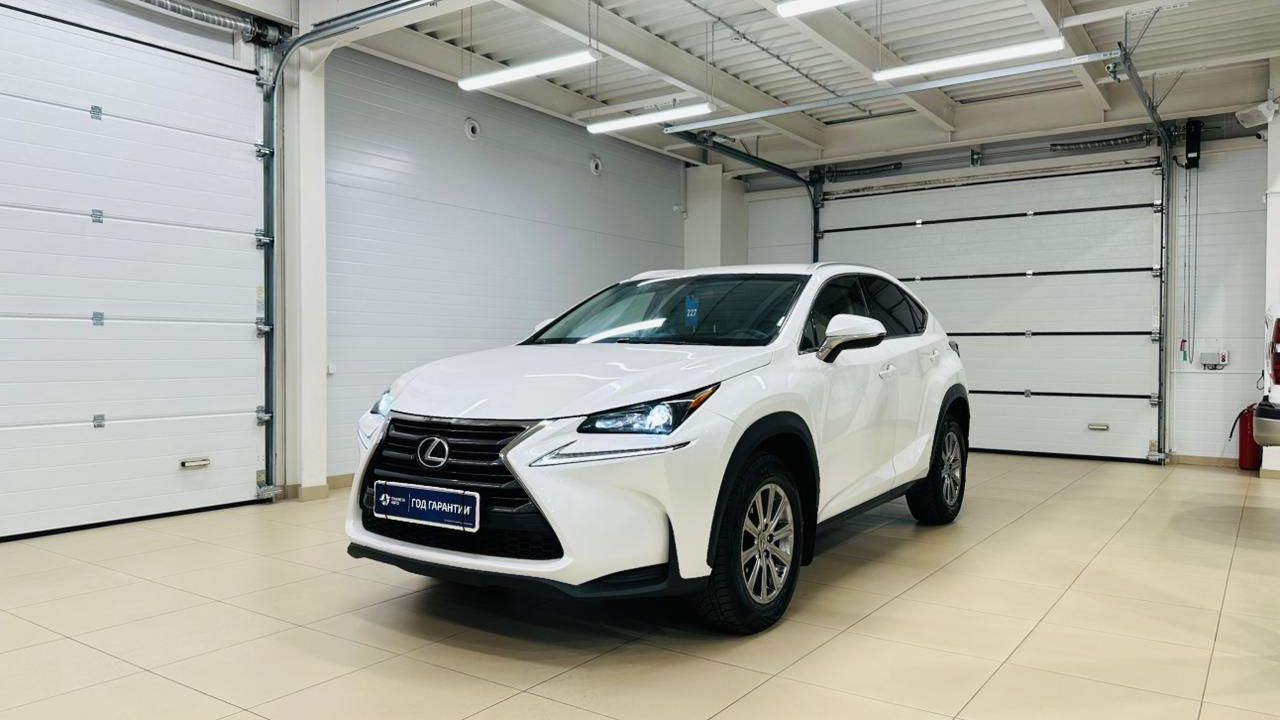 Lexus NX200, 2016 год