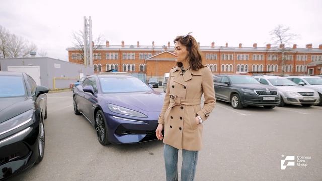 Preview обзор - сравнение DENZA Z9 седан DENZA Z9 GT  с Алёной DENZA