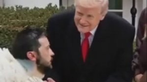 Зеленского привезли к Трампу в День Благодарения