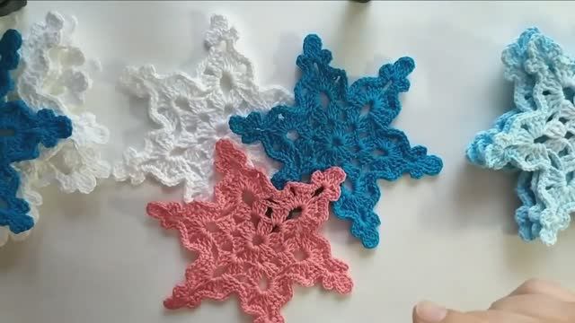 Как связать простую снежинку крючком. Мастер класс смотреть онлайн