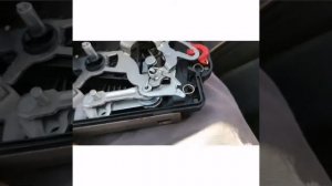 Как открыть заклинившую дверь на Опель Астра 2011.mp4