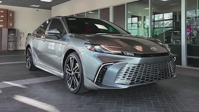 Toyota Camry XSE 2025 - Интерьер и Экстерьер смотреть онлайн