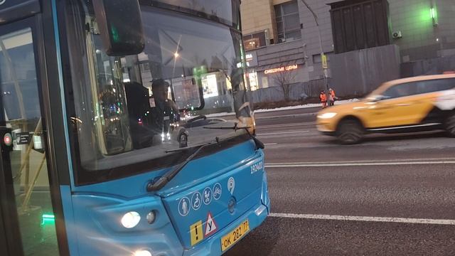 Автобус ЛиАЗ 5292 борт 192401 следует на стоянк смотреть онлайн